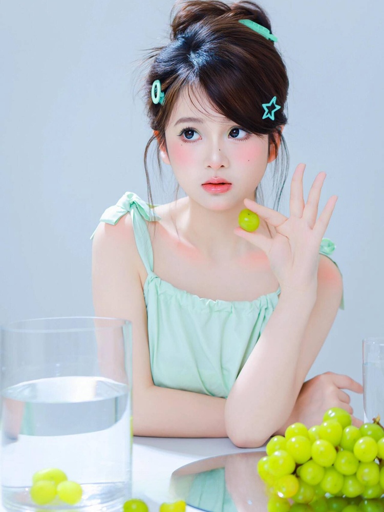 新しい夏の写真韓国風甘いかわいい透明感ガールパーソナルポート - Summer Clothing Girl のレビューと価格