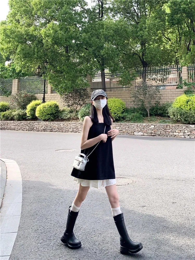 女性用ショートトップとミニホワイトレーススカートの2点セット - Summer Clothing Set For Girls のレビューと価格