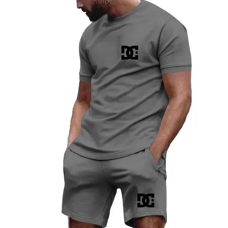 夏の新作メンズ半袖Tシャツと通気性のあるショートパンツのツー - Summer Clothing Trends のレビューと価格