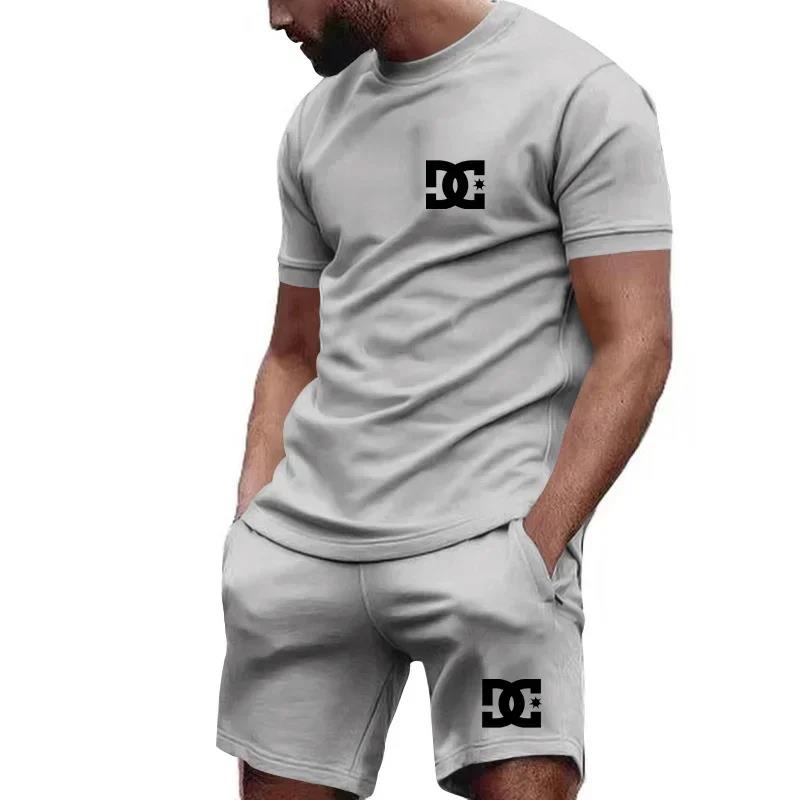 夏の新作メンズ半袖Tシャツと通気性のあるショートパンツのツー - Summer Clothing Trends のレビューと価格